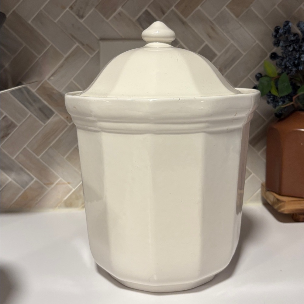 Vintage Pfaltzgraff Heritage White Stoneware Canisters - set of 3 EUC - Picture 4 of 6